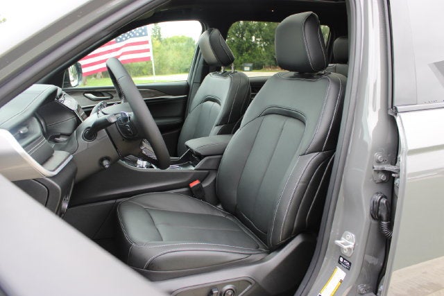 2027 Jeep Grand Cherokee L Limited Reserve