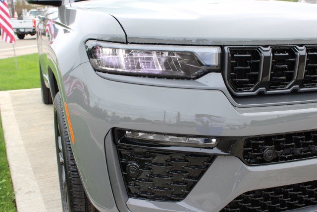 2027 Jeep Grand Cherokee L Limited Reserve