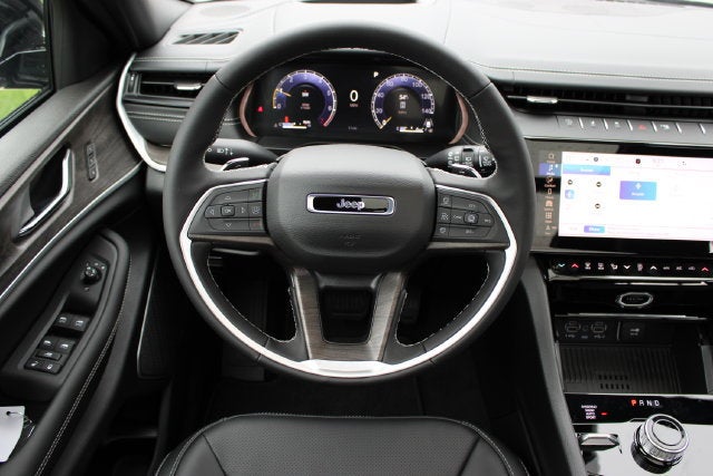 2027 Jeep Grand Cherokee L Limited Reserve