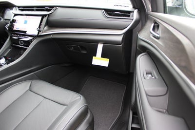 2027 Jeep Grand Cherokee L Limited Reserve