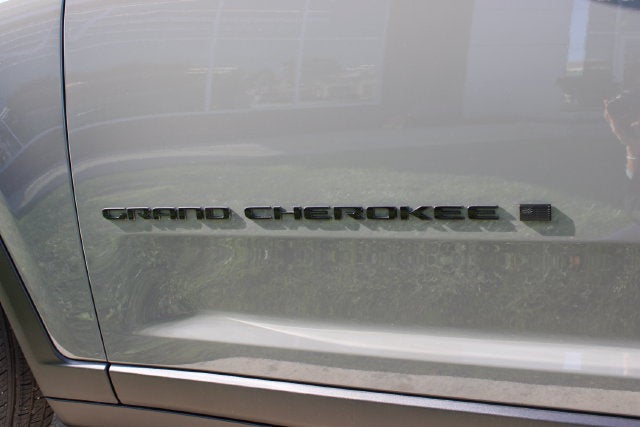 2027 Jeep Grand Cherokee L Limited