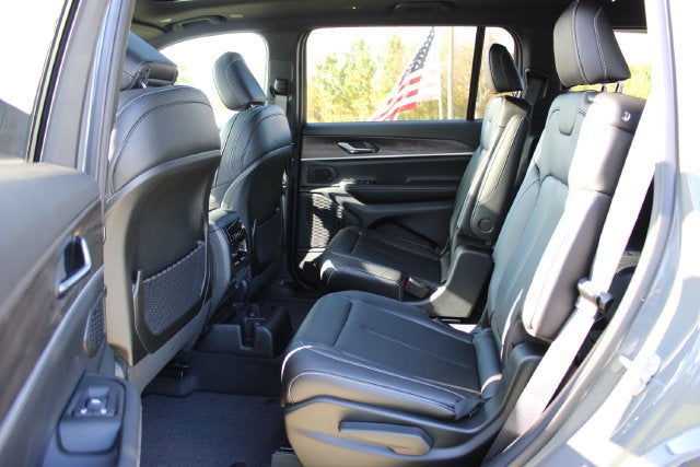 2027 Jeep Grand Cherokee L Limited
