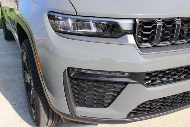 2027 Jeep Grand Cherokee L Limited