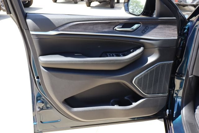 2026 Jeep Grand Cherokee L Limited Reserve