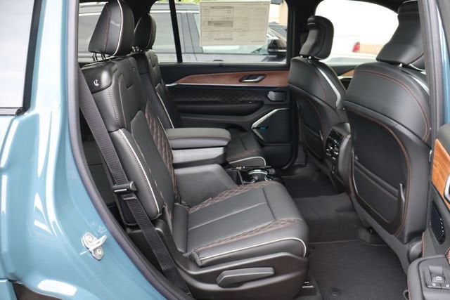 2026 Jeep Grand Cherokee L Summit