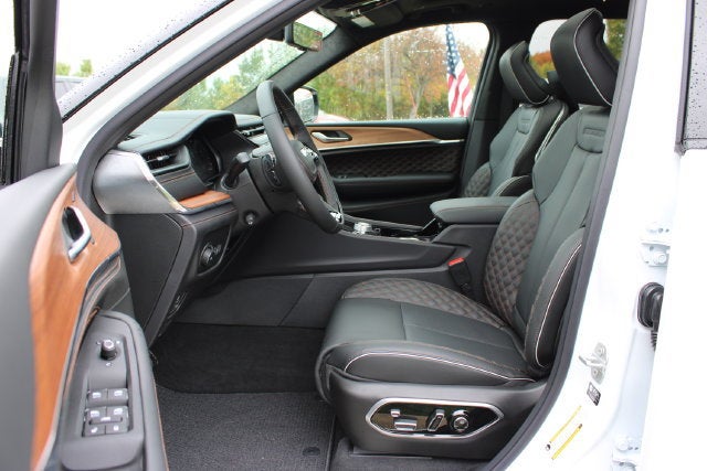 2027 Jeep Grand Cherokee L Summit