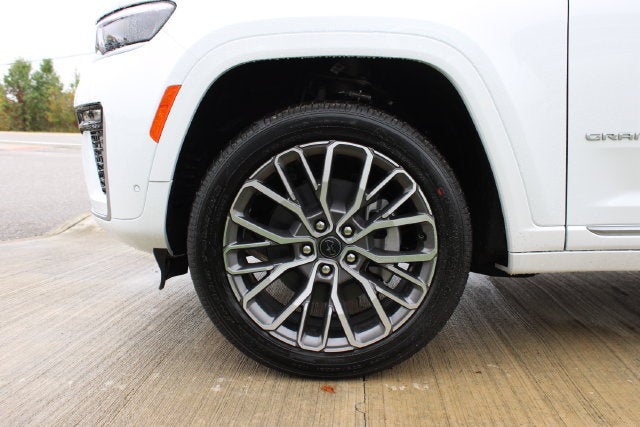2027 Jeep Grand Cherokee L Summit