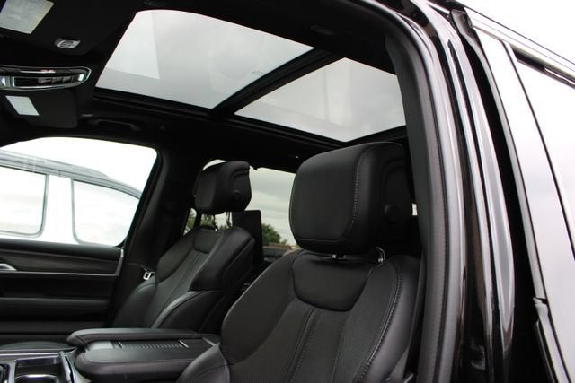2024 Jeep Wagoneer L Series III