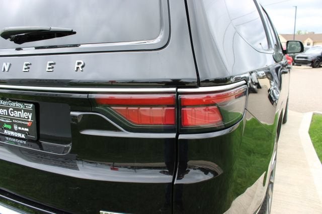 2024 Jeep Wagoneer L Series III