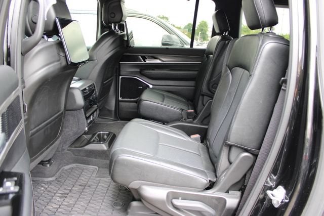 2024 Jeep Wagoneer L Series III