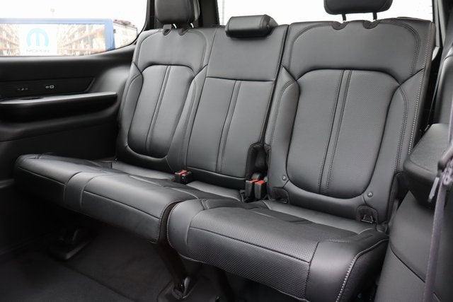 2026 Jeep Grand Wagoneer Limited Reserve