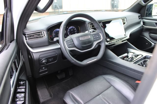 2025 Jeep Wagoneer Series II Carbide