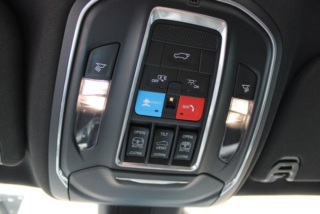 2025 Jeep Wagoneer Series II Carbide