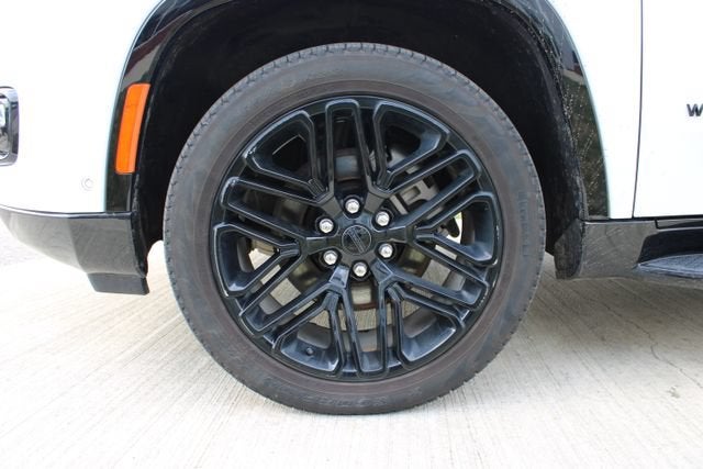 2025 Jeep Wagoneer Series II Carbide