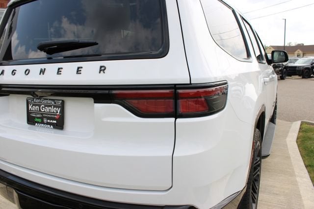 2025 Jeep Wagoneer Series II Carbide
