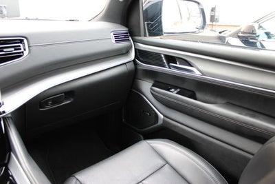 2025 Jeep Wagoneer Series II Carbide