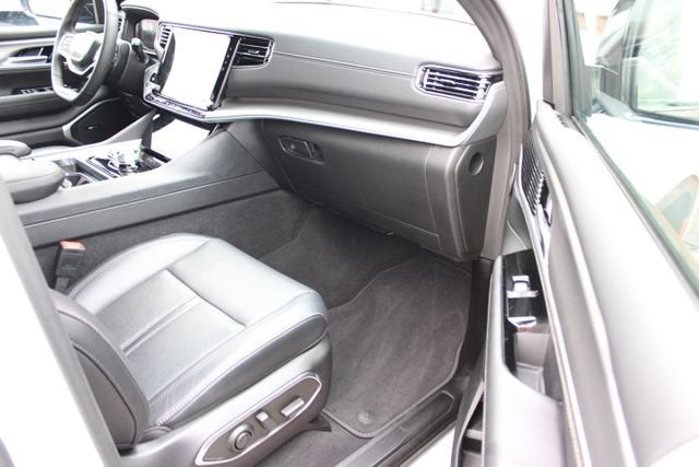 2025 Jeep Wagoneer Series II Carbide
