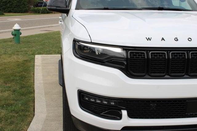 2025 Jeep Wagoneer Series II Carbide