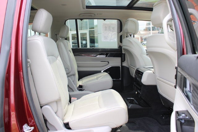 2022 Jeep Wagoneer Series III