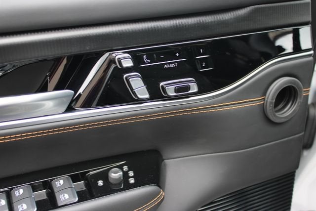 2024 Jeep Grand Wagoneer Series III Obsidian