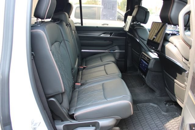 2024 Jeep Grand Wagoneer Series III Obsidian