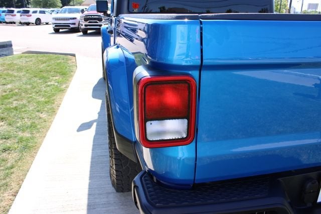 2021 Jeep Gladiator Willys