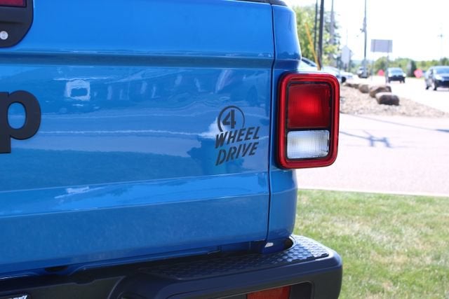 2021 Jeep Gladiator Willys