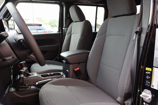 2025 Jeep Gladiator Sport S