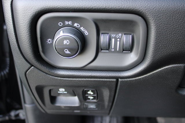 2027 RAM 1500 Laramie