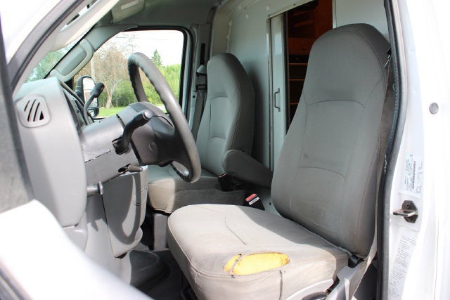 2005 Ford Econoline Commercial Cutaway Standard