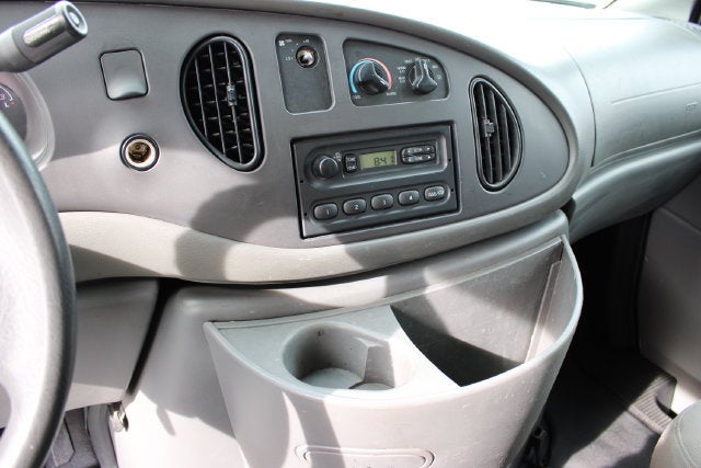 2005 Ford Econoline Commercial Cutaway Standard