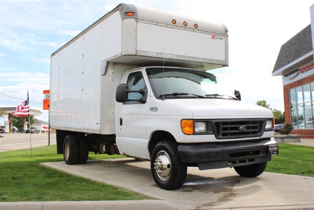 2005 Ford Econoline Commercial Cutaway Standard