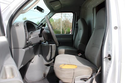 2005 Ford Econoline Commercial Cutaway Standard
