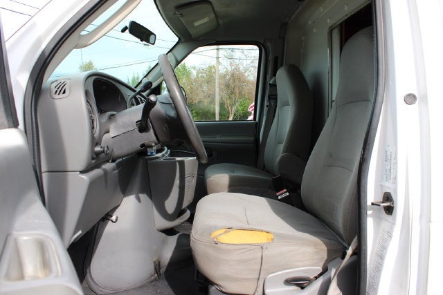 2005 Ford Econoline Commercial Cutaway Standard