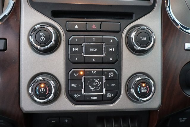 2016 Ford Super Duty F-350 SRW Lariat