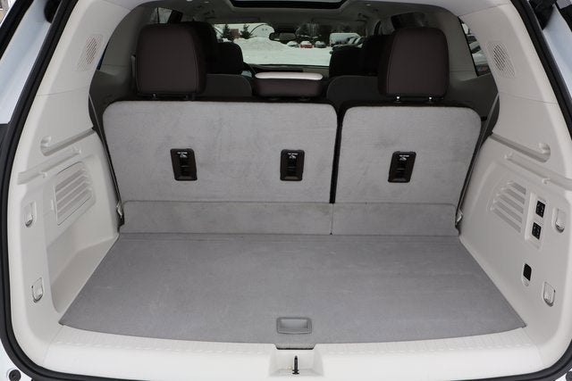 2025 GMC Acadia AWD Denali