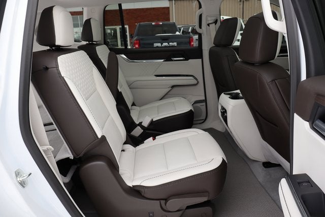 2025 GMC Acadia AWD Denali