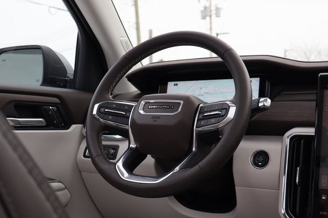 2025 GMC Acadia AWD Denali