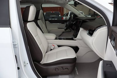 2025 GMC Acadia AWD Denali