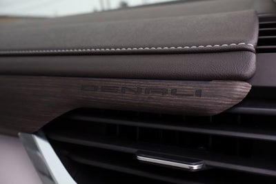 2025 GMC Acadia AWD Denali