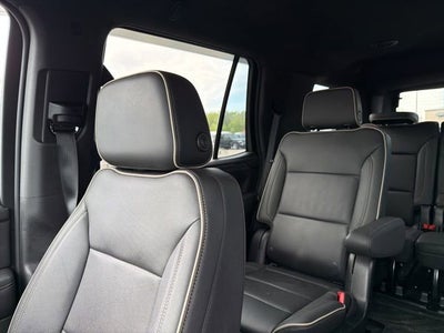 2023 GMC Yukon SLT
