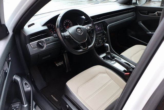 2021 Volkswagen Passat 2.0T R-Line