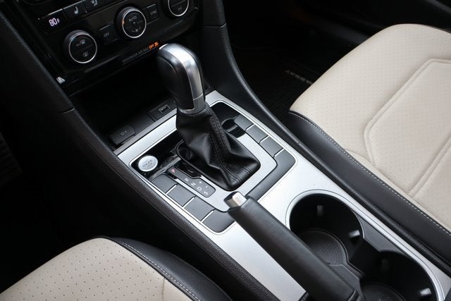 2021 Volkswagen Passat 2.0T R-Line