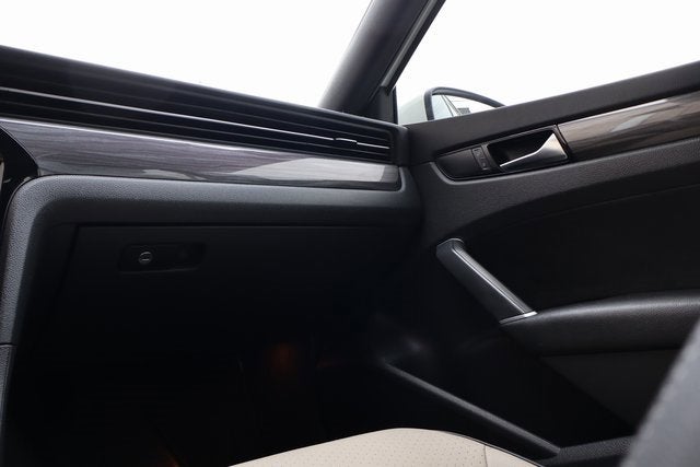 2021 Volkswagen Passat 2.0T R-Line