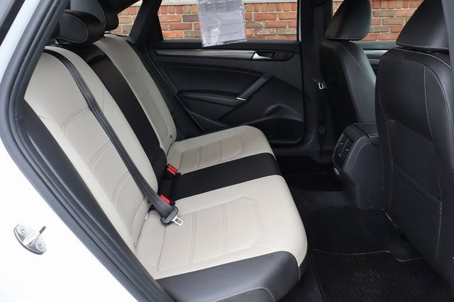 2021 Volkswagen Passat 2.0T R-Line