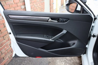 2021 Volkswagen Passat 2.0T R-Line