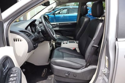 2016 Chrysler Town & Country Touring-L Anniversary Edition