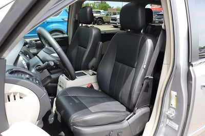 2016 Chrysler Town & Country Touring-L Anniversary Edition