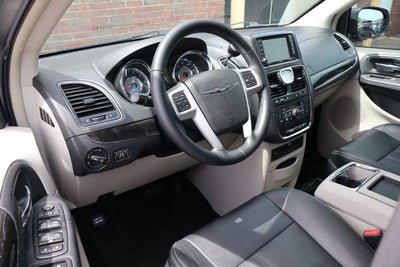 2016 Chrysler Town & Country Touring-L Anniversary Edition