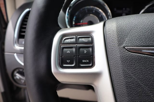 2016 Chrysler Town & Country Touring-L Anniversary Edition
